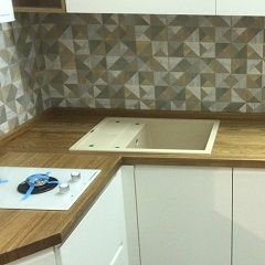 Столешница из цельноламельного ясеня для кухни 2300х600х40 мм